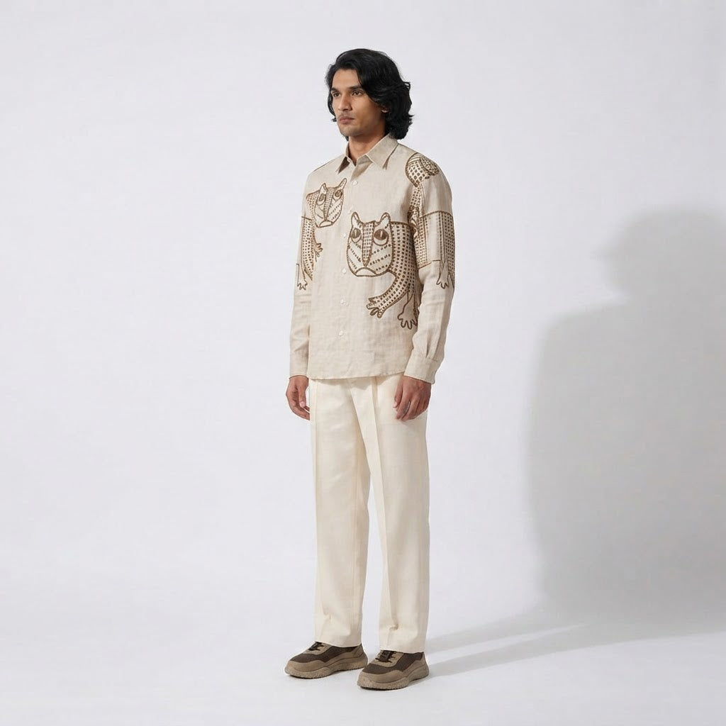 Gond Tiger Shirt Men side model view